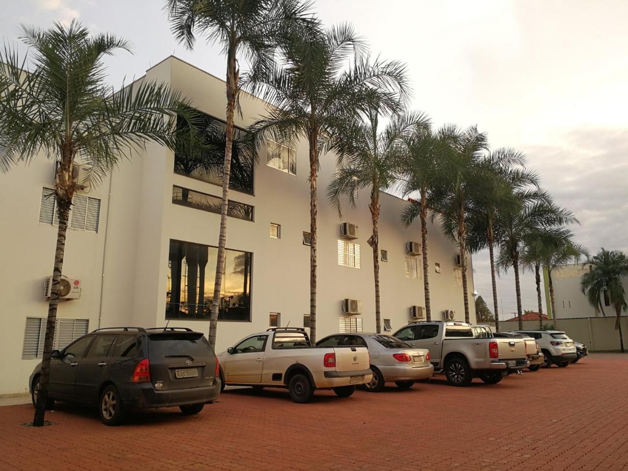 Hotel Talisma Rondonópolis エクステリア 写真